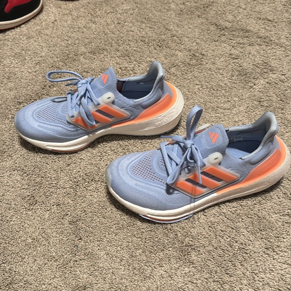 Adidas Ultraboost - Picture 2 of 6